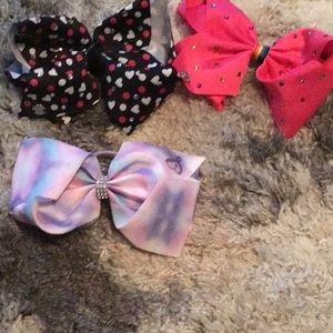 3 jojo siwa bows good Condition